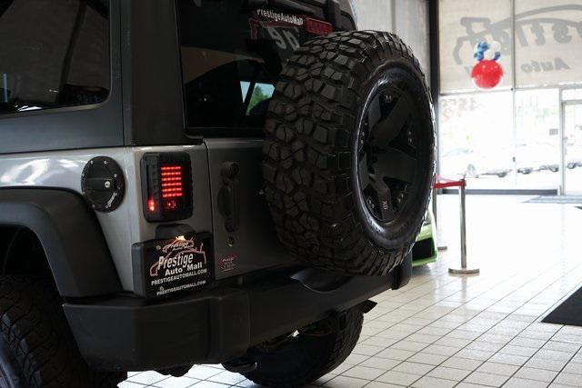 used 2015 Jeep Wrangler Unlimited car, priced at $12,998