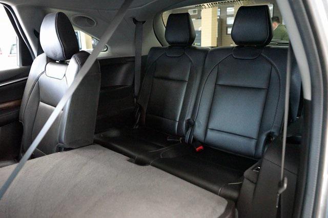 used 2020 Acura MDX car, priced at $27,945