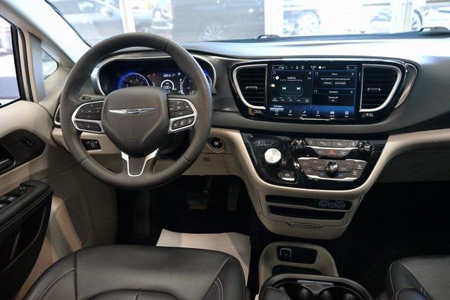 used 2024 Chrysler Pacifica car, priced at $30,033