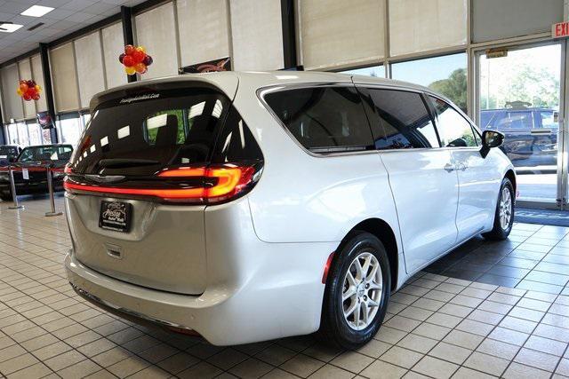 used 2024 Chrysler Pacifica car, priced at $30,033