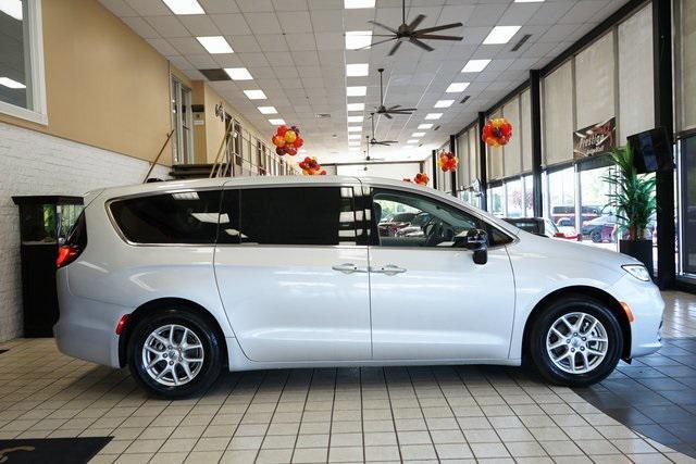 used 2024 Chrysler Pacifica car, priced at $30,033