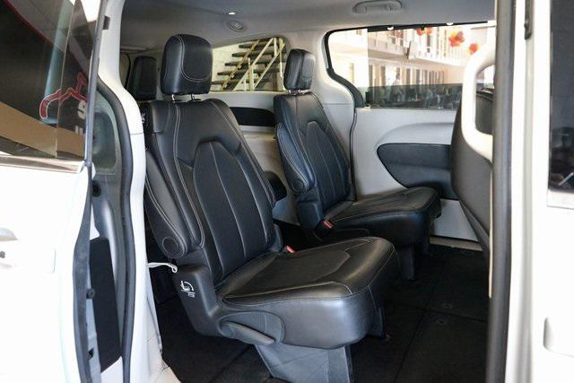used 2024 Chrysler Pacifica car, priced at $30,033