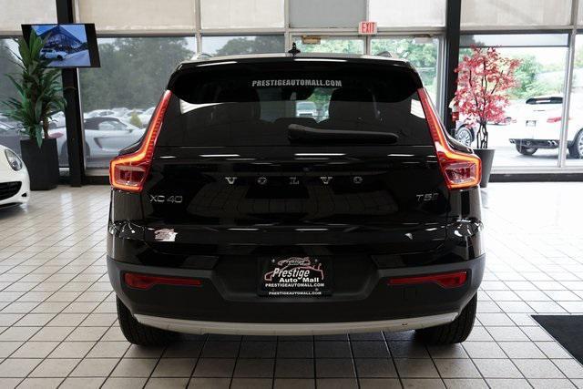 used 2019 Volvo XC40 car, priced at $18,834