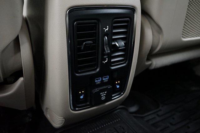 used 2015 Jeep Grand Cherokee car, priced at $11,629