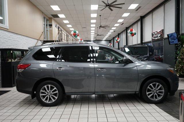 used 2016 Nissan Pathfinder car, priced at $13,677