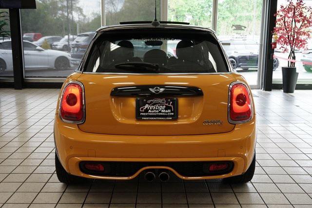 used 2018 MINI Hardtop car, priced at $13,456