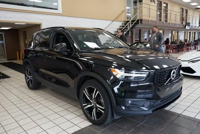 used 2020 Volvo XC40 car, priced at $23,477