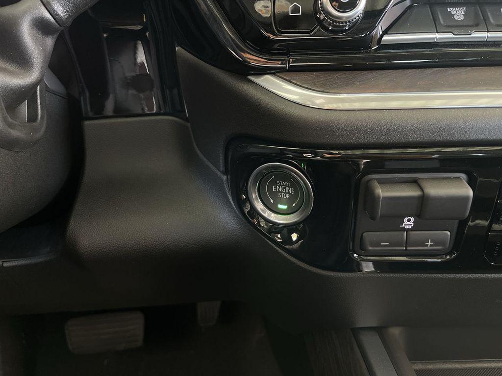 new 2025 GMC Sierra 2500 car, priced at $78,890