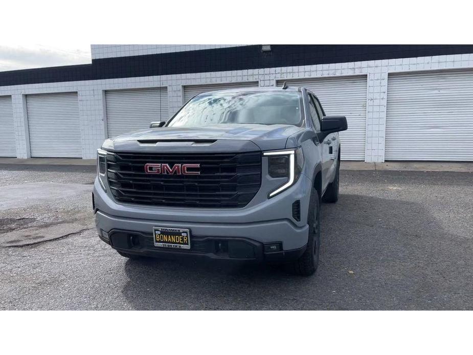 new 2024 GMC Sierra 1500 car, priced at $53,875