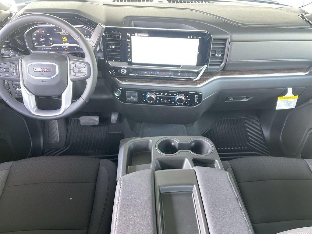 new 2025 GMC Sierra 1500 car, priced at $44,945