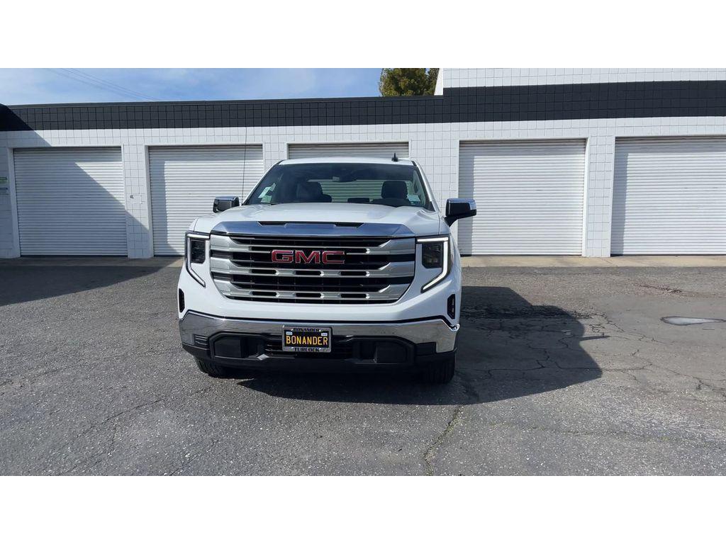 new 2025 GMC Sierra 1500 car, priced at $44,945