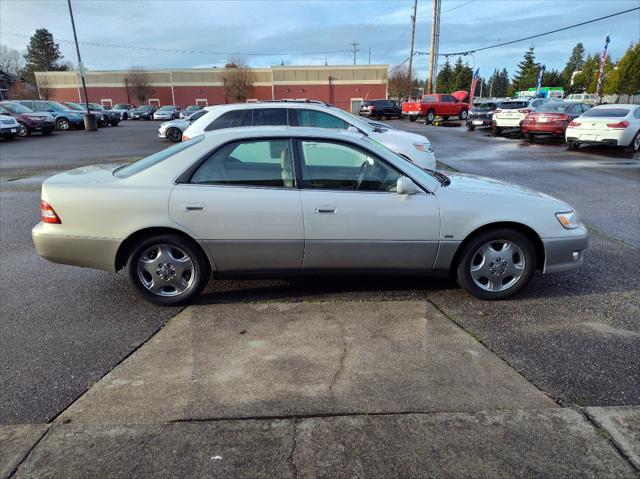 used 2001 Lexus ES 300 car, priced at $5,999