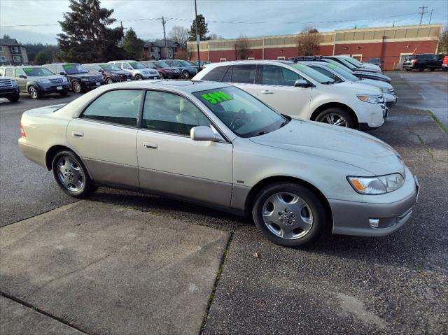 used 2001 Lexus ES 300 car, priced at $5,999