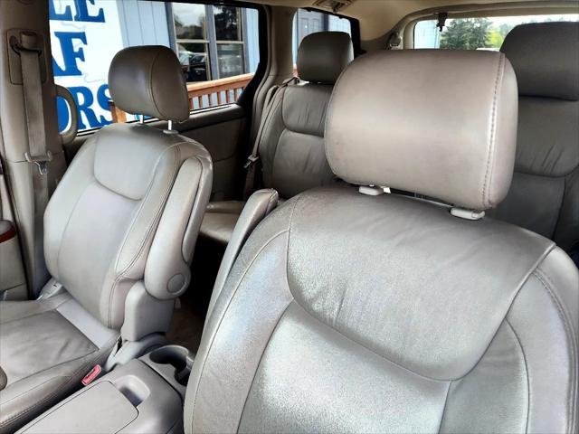 used 2004 Toyota Sienna car, priced at $5,499