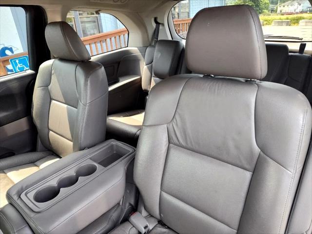 used 2013 Honda Odyssey car, priced at $9,999
