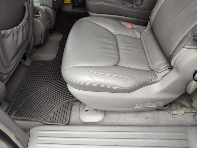 used 2004 Toyota Sienna car, priced at $4,999