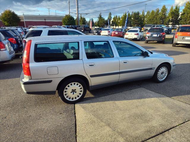 used 2001 Volvo V70 car, priced at $3,999