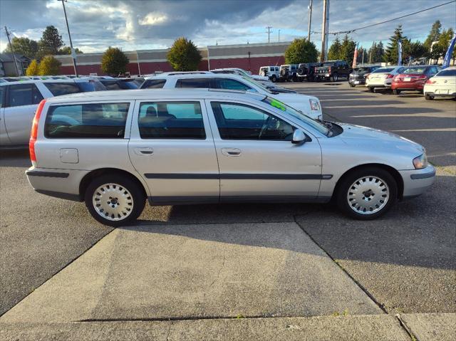 used 2001 Volvo V70 car, priced at $3,999