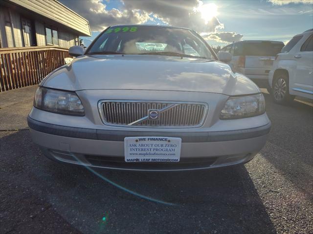 used 2001 Volvo V70 car, priced at $3,999