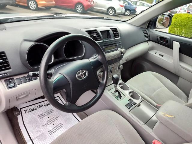 used 2010 Toyota Highlander car, priced at $8,999