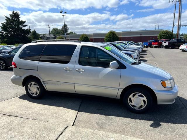 used 2002 Toyota Sienna car, priced at $2,999