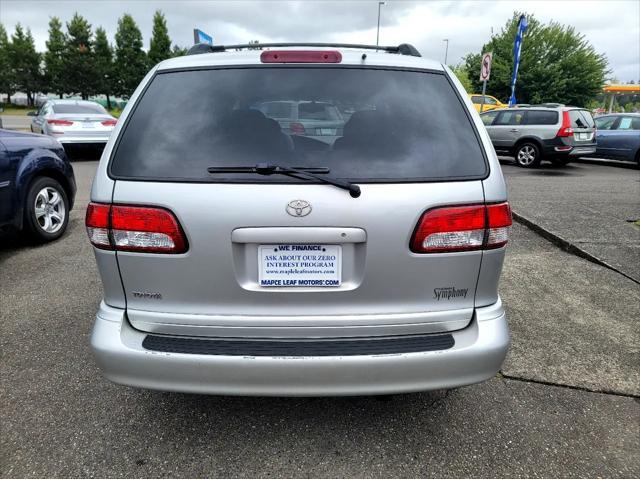 used 2002 Toyota Sienna car, priced at $2,999