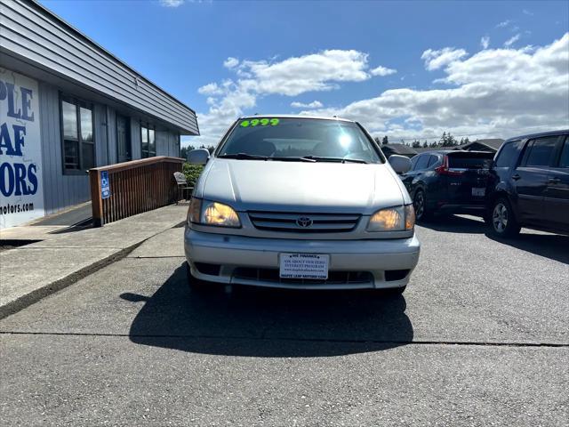 used 2002 Toyota Sienna car, priced at $2,999