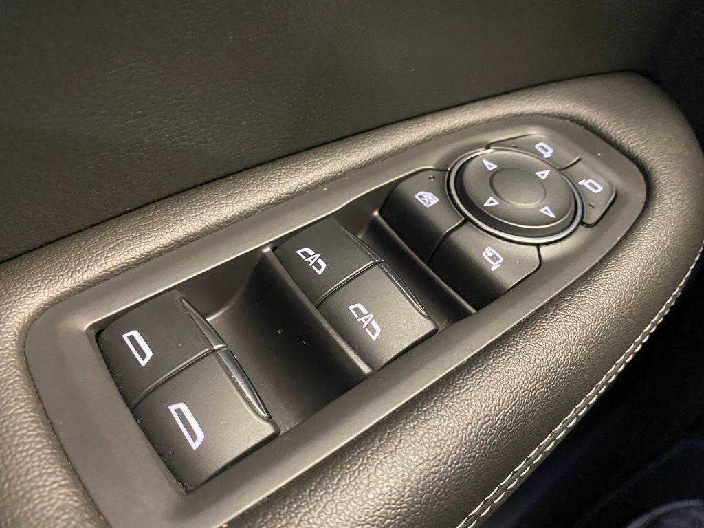 used 2023 Cadillac XT6 car, priced at $36,800