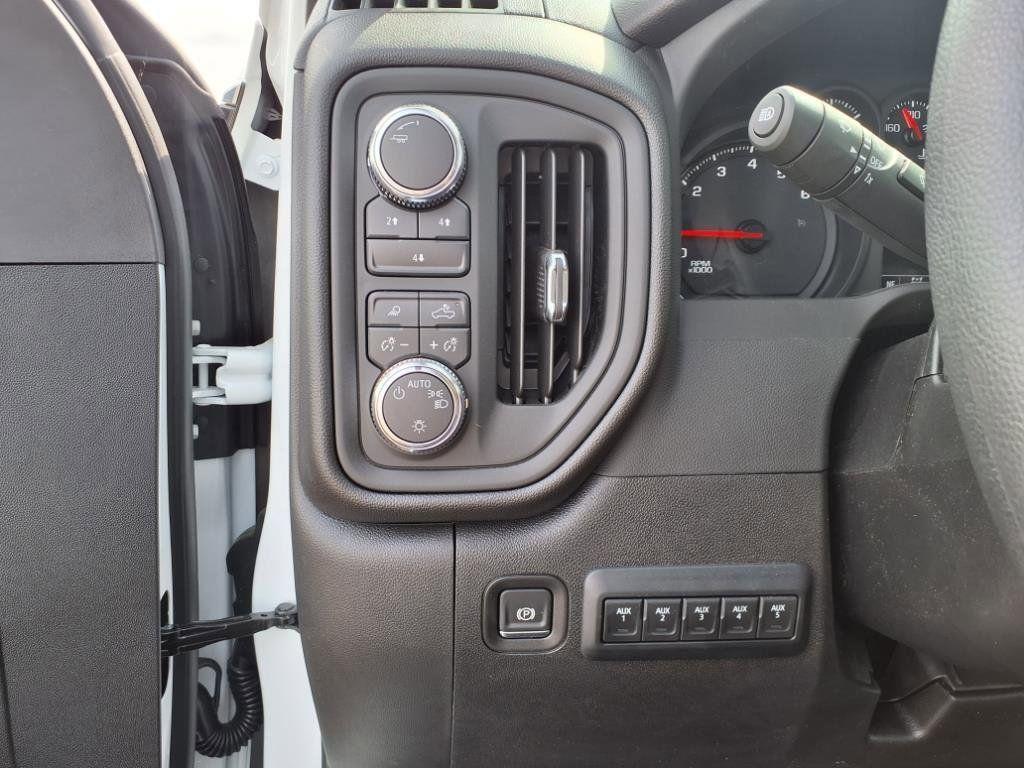 new 2025 GMC Sierra 2500 car, priced at $65,424