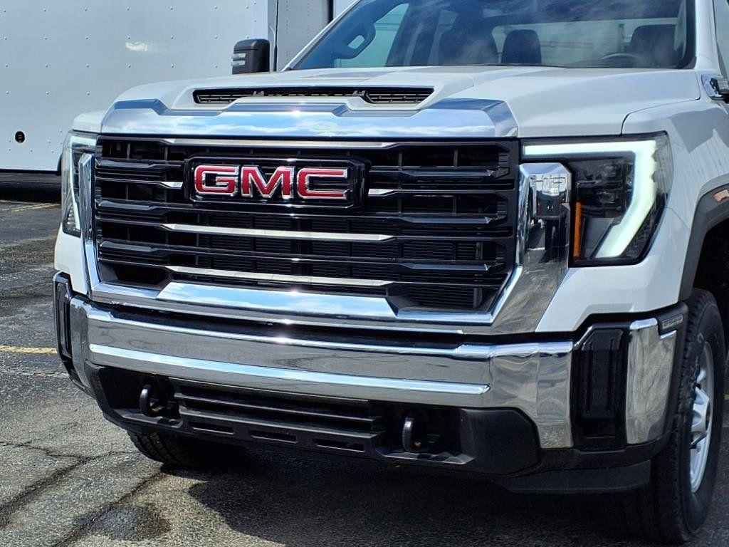 new 2025 GMC Sierra 2500 car, priced at $65,424