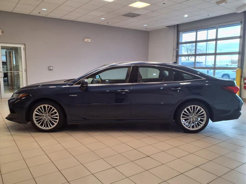 used 2019 Toyota Avalon Hybrid car, priced at $31,000