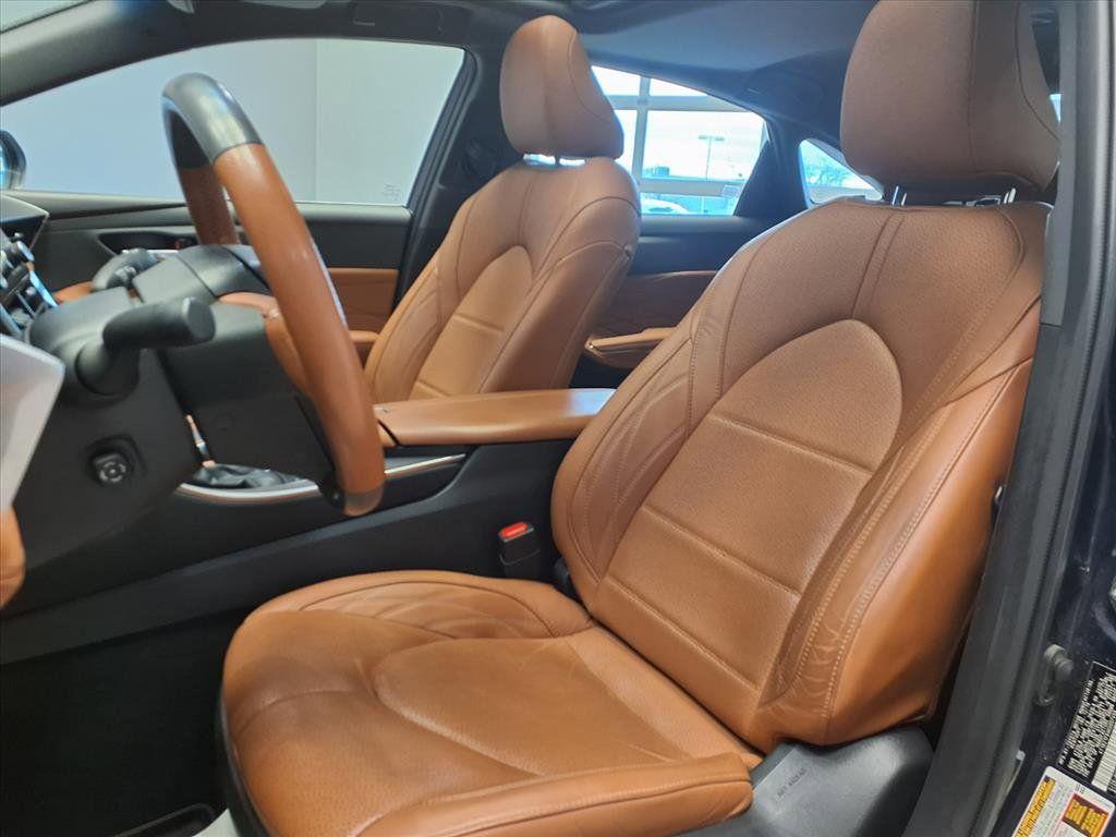 used 2019 Toyota Avalon Hybrid car, priced at $31,000