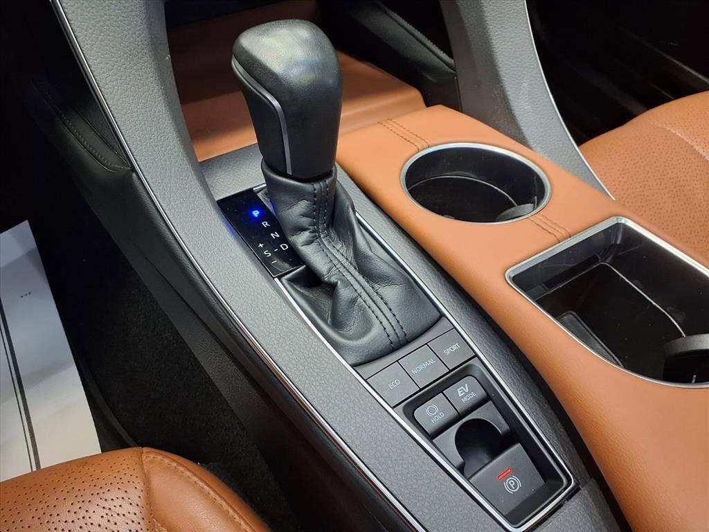 used 2019 Toyota Avalon Hybrid car, priced at $31,000