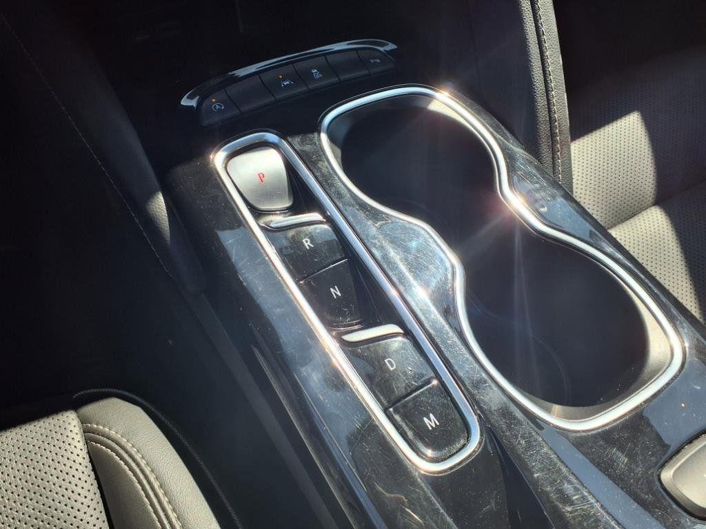 used 2023 Buick Envision car, priced at $22,400