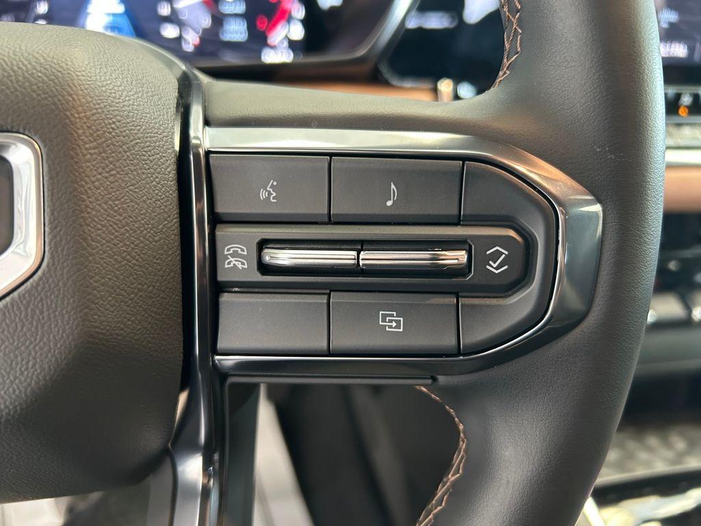 used 2024 GMC Canyon car, priced at $42,400