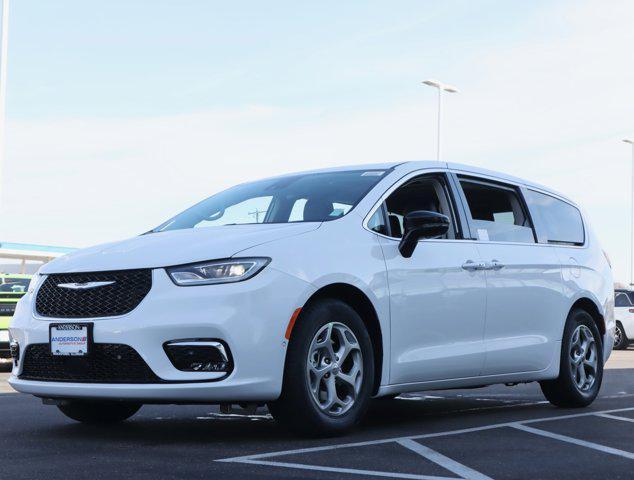 new 2024 Chrysler Pacifica car, priced at $51,125