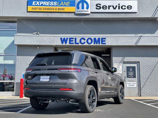 new 2025 Jeep Grand Cherokee car, priced at $46,518