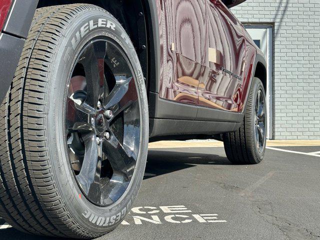 new 2025 Jeep Grand Cherokee car, priced at $46,518