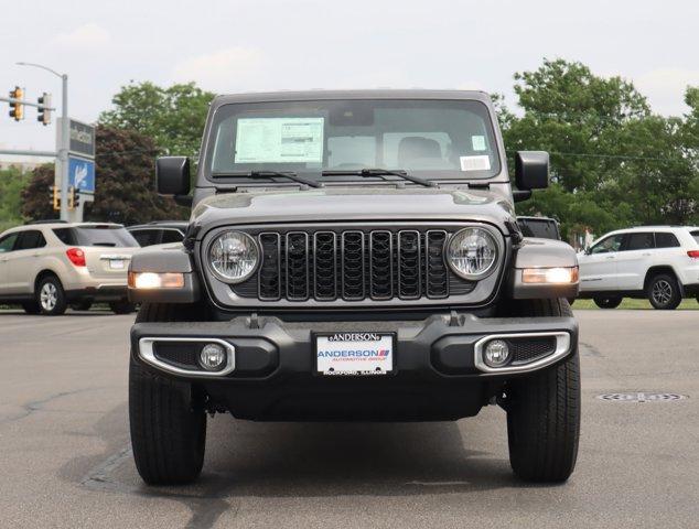 new 2024 Jeep Gladiator car, priced at $51,525
