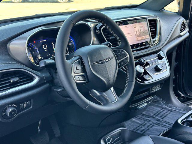 new 2025 Chrysler Pacifica car, priced at $42,946