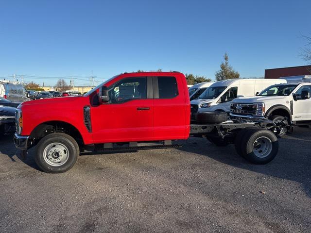 new 2024 Ford F-350 car, priced at $58,430