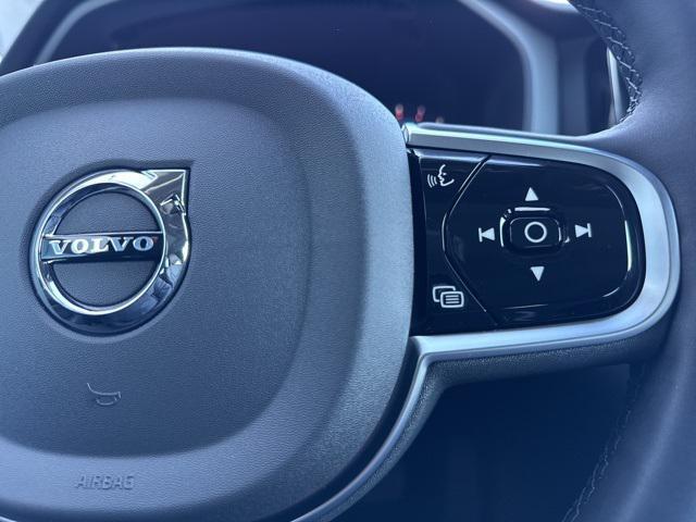 new 2025 Volvo XC60 car, priced at $53,960