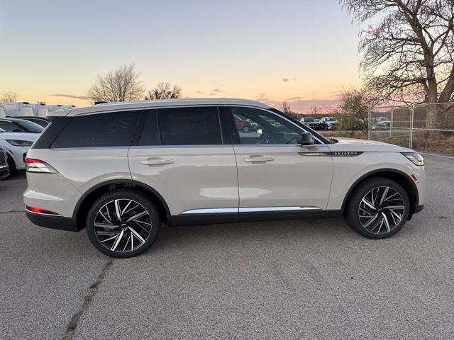 new 2025 Lincoln Aviator car, priced at $80,410