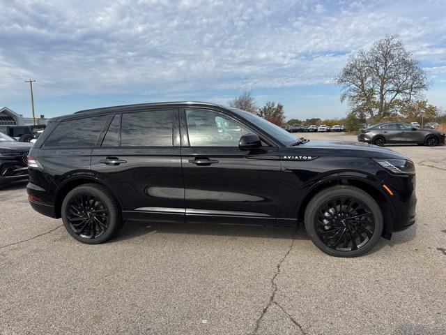 new 2025 Lincoln Aviator car, priced at $81,200