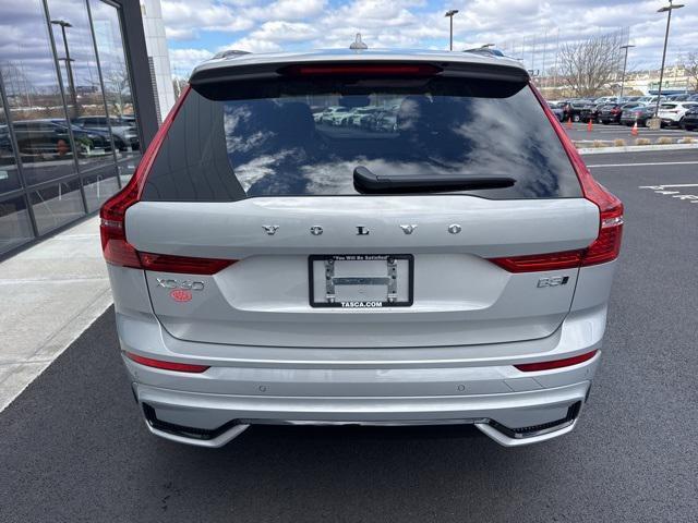 new 2025 Volvo XC60 car, priced at $59,295