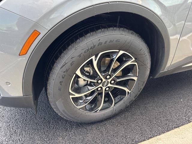 new 2024 Lincoln Nautilus car, priced at $59,207