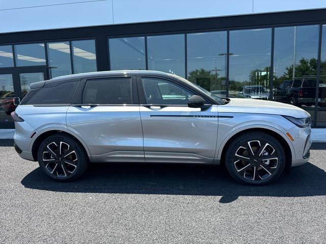 new 2024 Lincoln Nautilus car, priced at $59,337