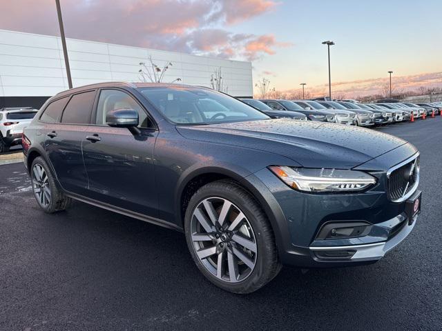 new 2025 Volvo V90 Cross Country car, priced at $62,431