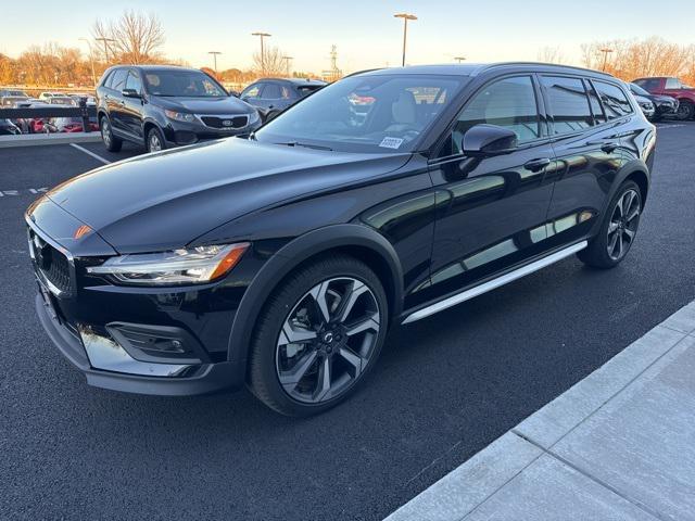 new 2025 Volvo V60 Cross Country car, priced at $64,920