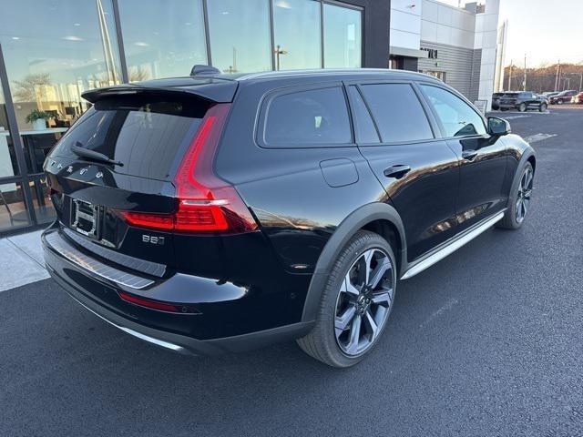 new 2025 Volvo V60 Cross Country car, priced at $64,920